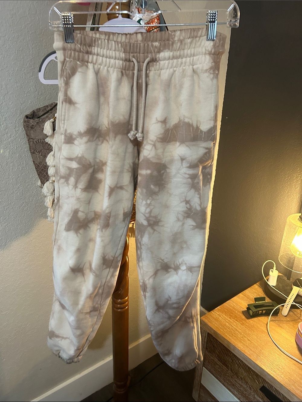 Women’s TNA Tie-Dye Jogger Pants - Cream & Brown